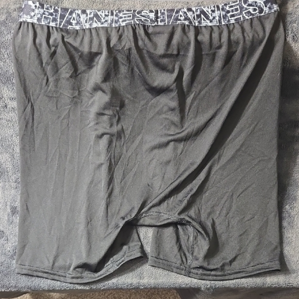 Hanes Gray Boxer Briefs with Stylish Waistband - Picture 3 of 3